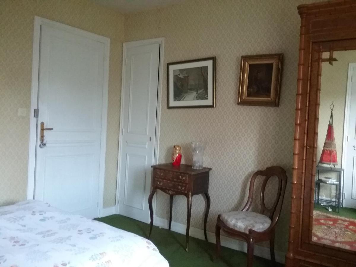 Bed and Breakfast Le Kino Panorama Vic-sur-Cère Esterno foto