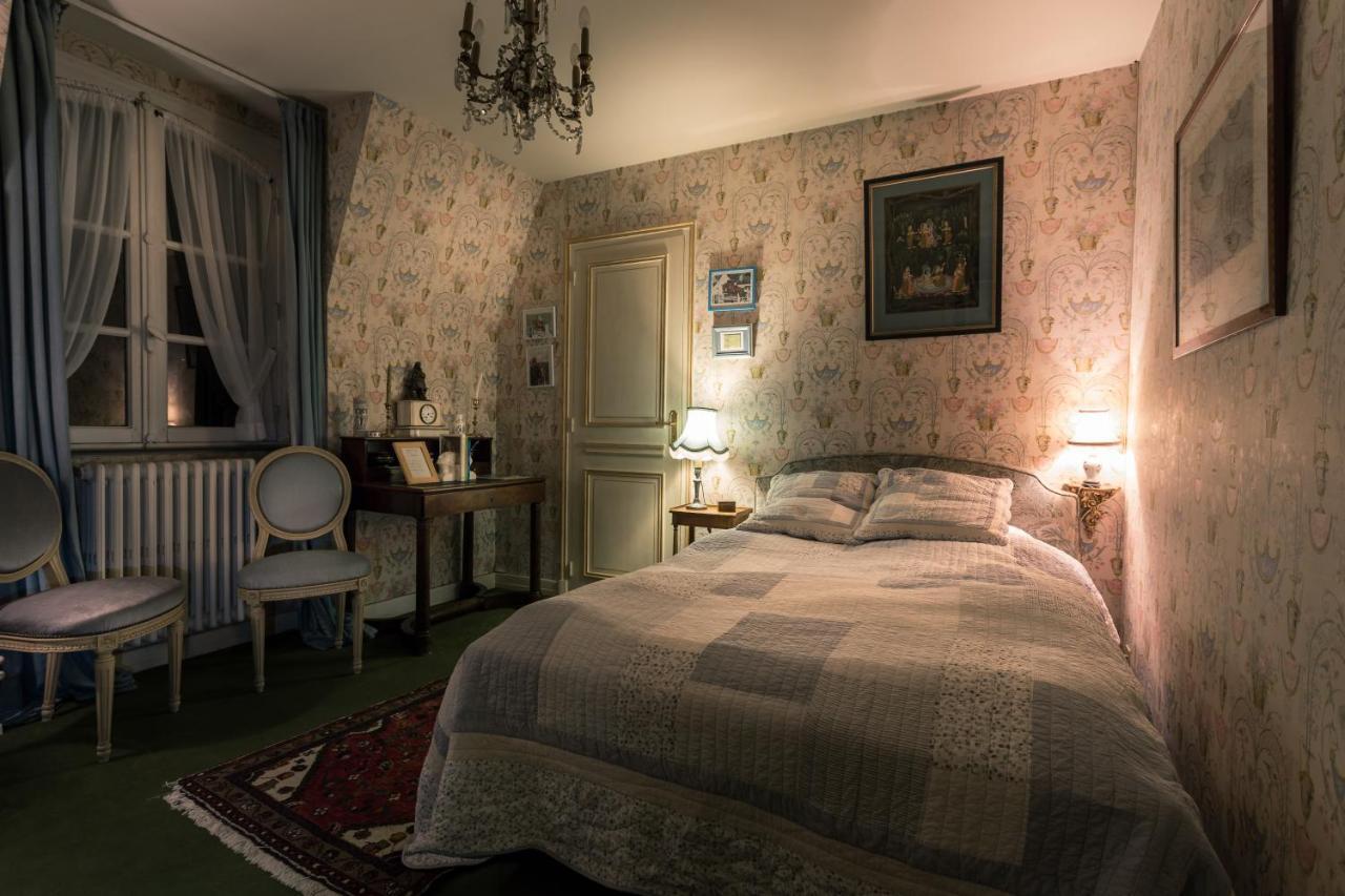 Bed and Breakfast Le Kino Panorama Vic-sur-Cère Esterno foto