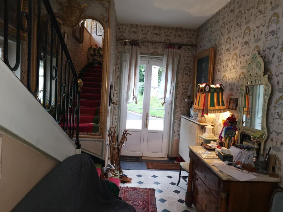 Bed and Breakfast Le Kino Panorama Vic-sur-Cère Esterno foto