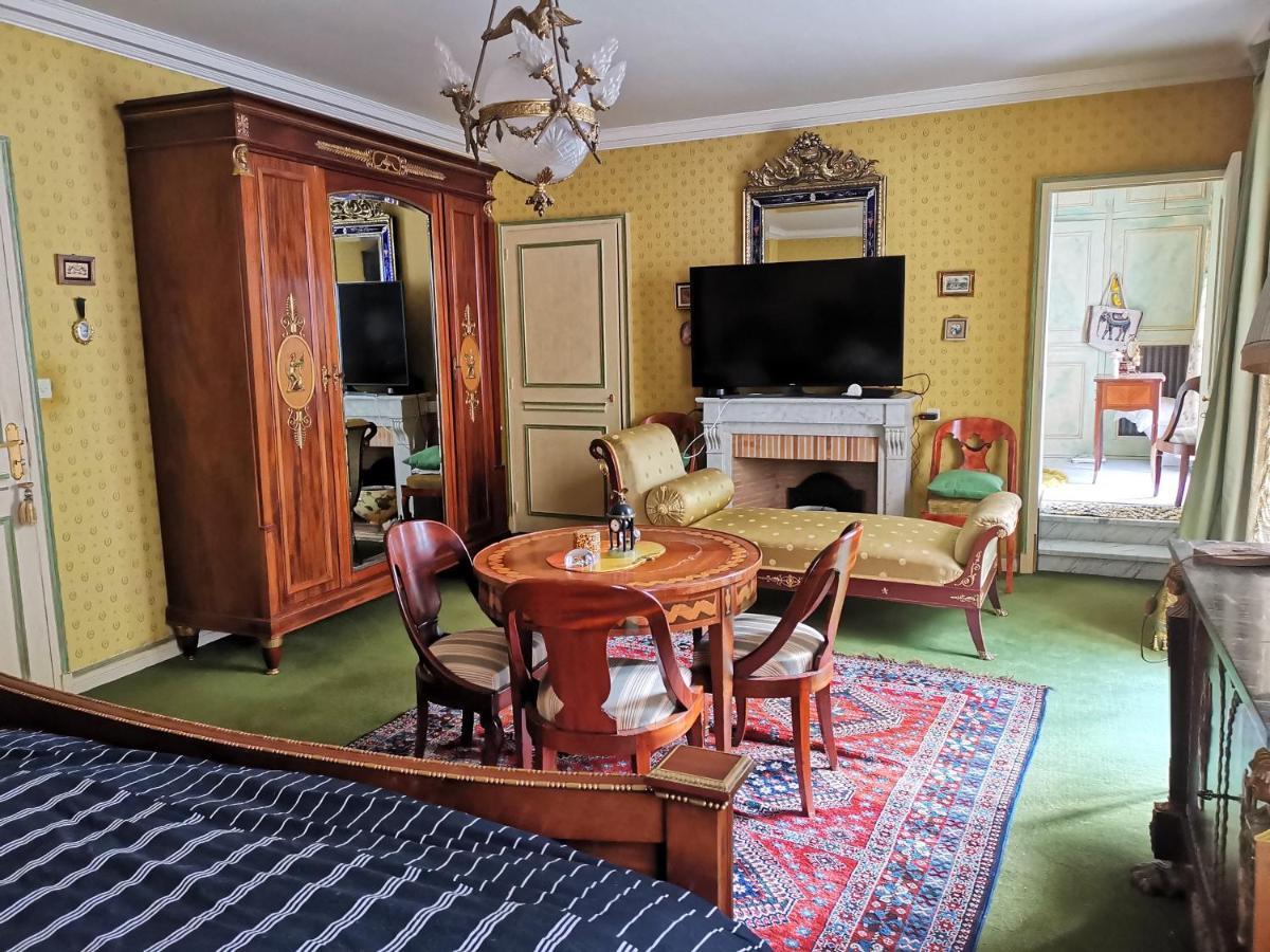 Bed and Breakfast Le Kino Panorama Vic-sur-Cère Esterno foto