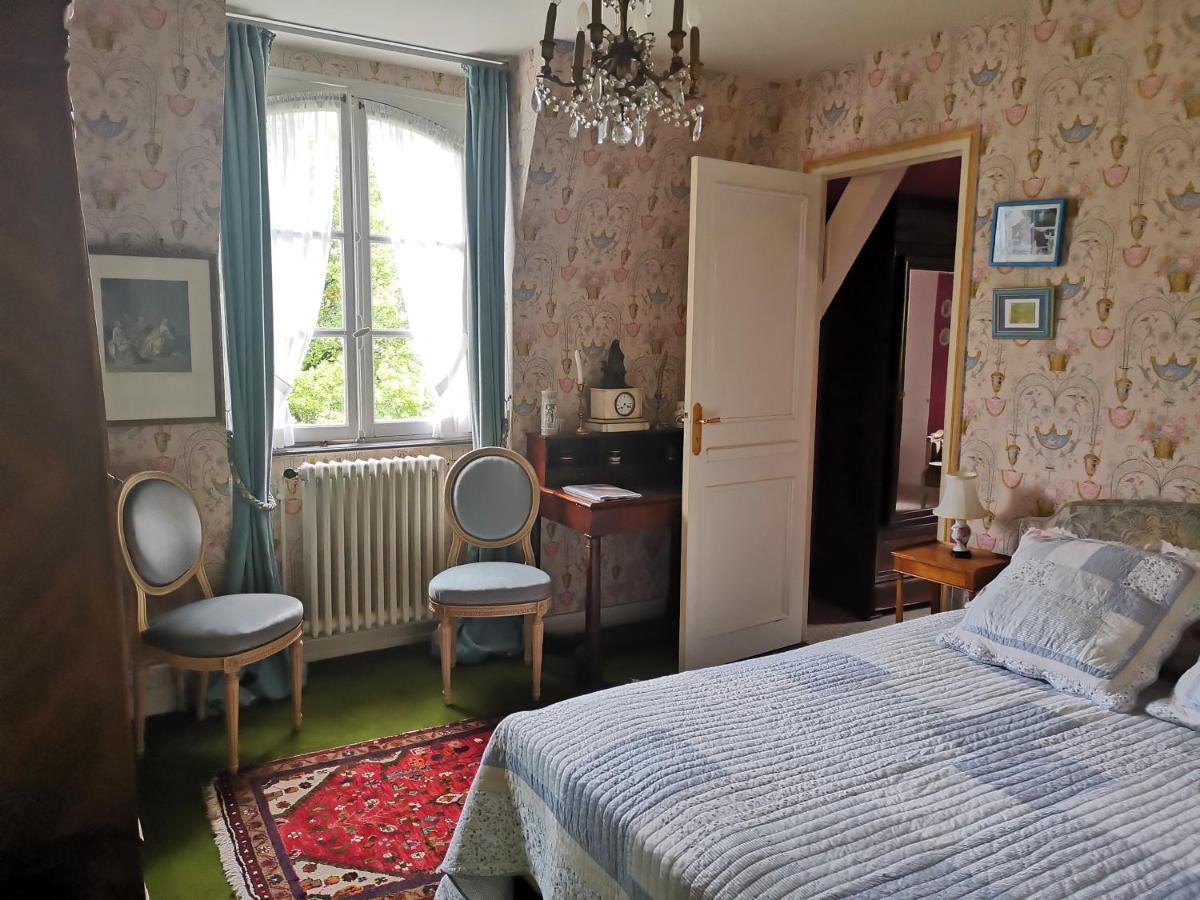 Bed and Breakfast Le Kino Panorama Vic-sur-Cère Esterno foto